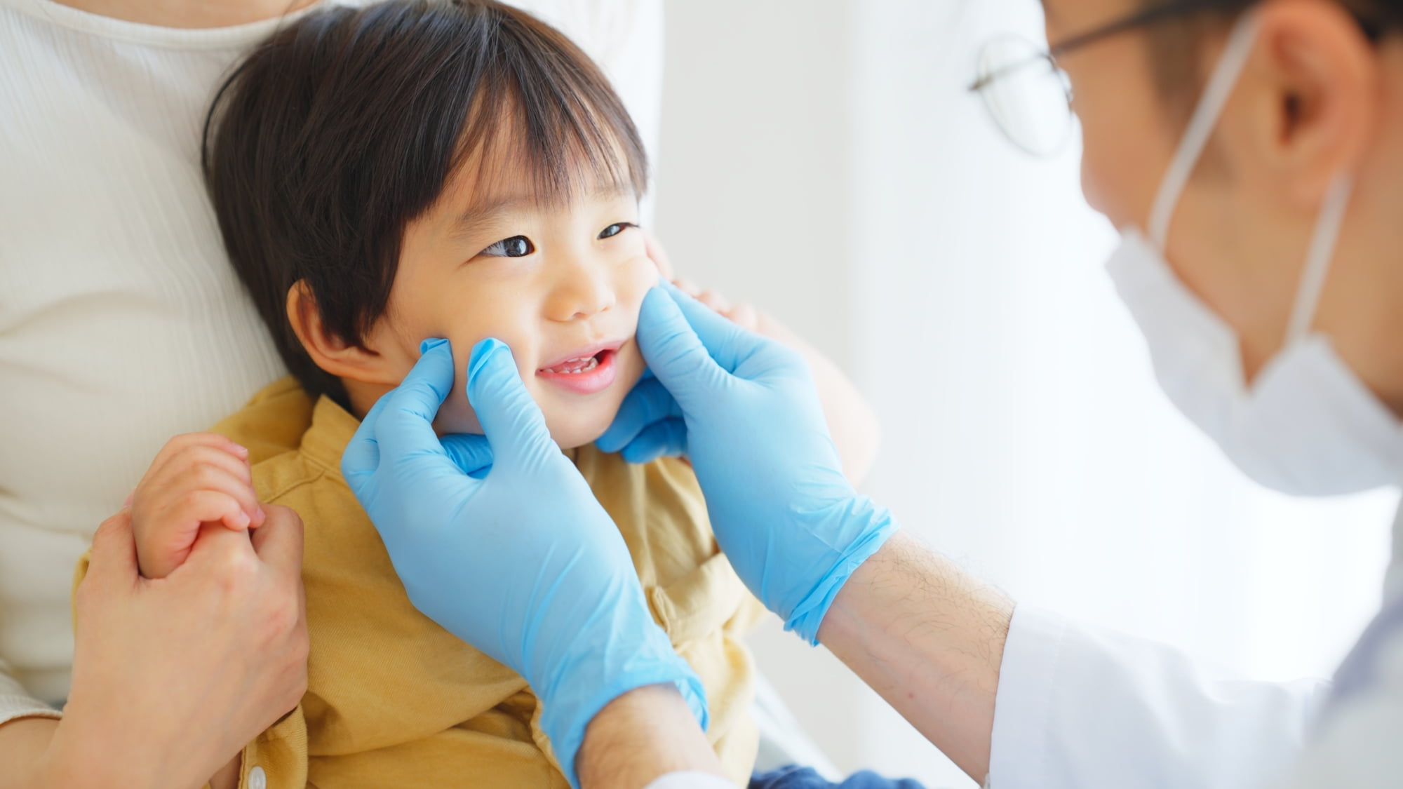 子どもの歯科検診の様子