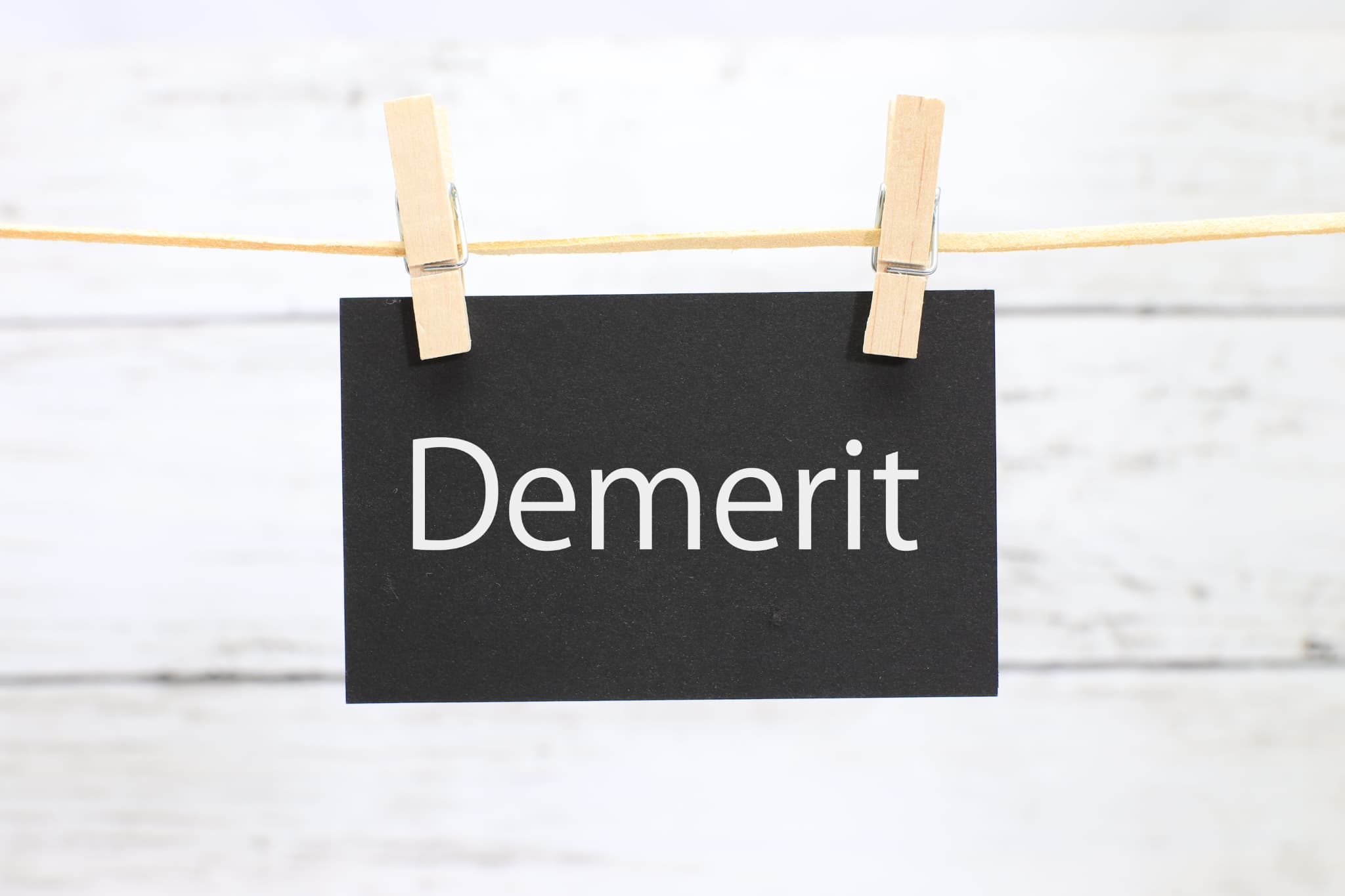 インビザラインで受け口を治すデメリットのイメージ